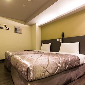 Budget Twin Room No Window